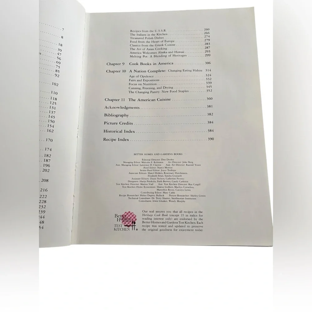 VTG Better Home And Gardens Heritage Hardcover Cookbook 1975 W/Box Padded